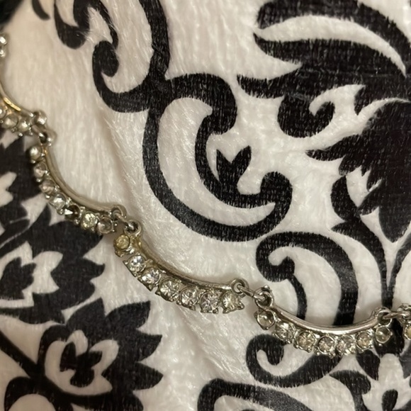 💛Rhinestone Necklace - Picture 5 of 7